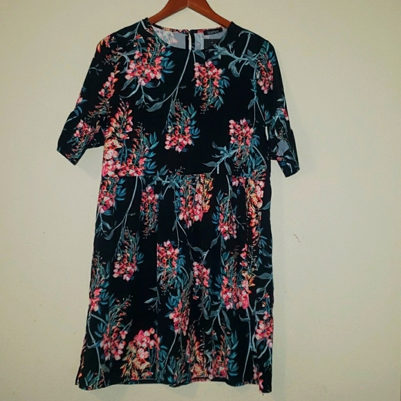 MATERNITY SATIN FLORAL PRINT SMOCK DRESS - Picture 5 of 5